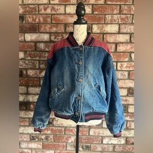 Vintage unisex’s Denim Jacket with Red Accents size L